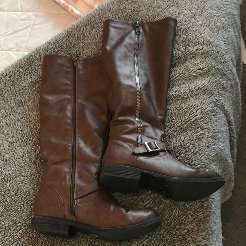 brown tall boots